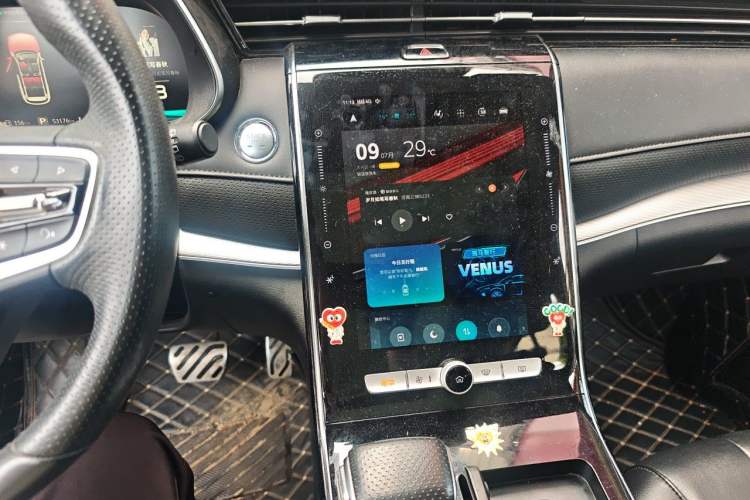 Used Roewe RX5 MAX 2021 Supreme Series 300TGI Automatic Smart Cabin Prestige Edition Audio And AC Panel