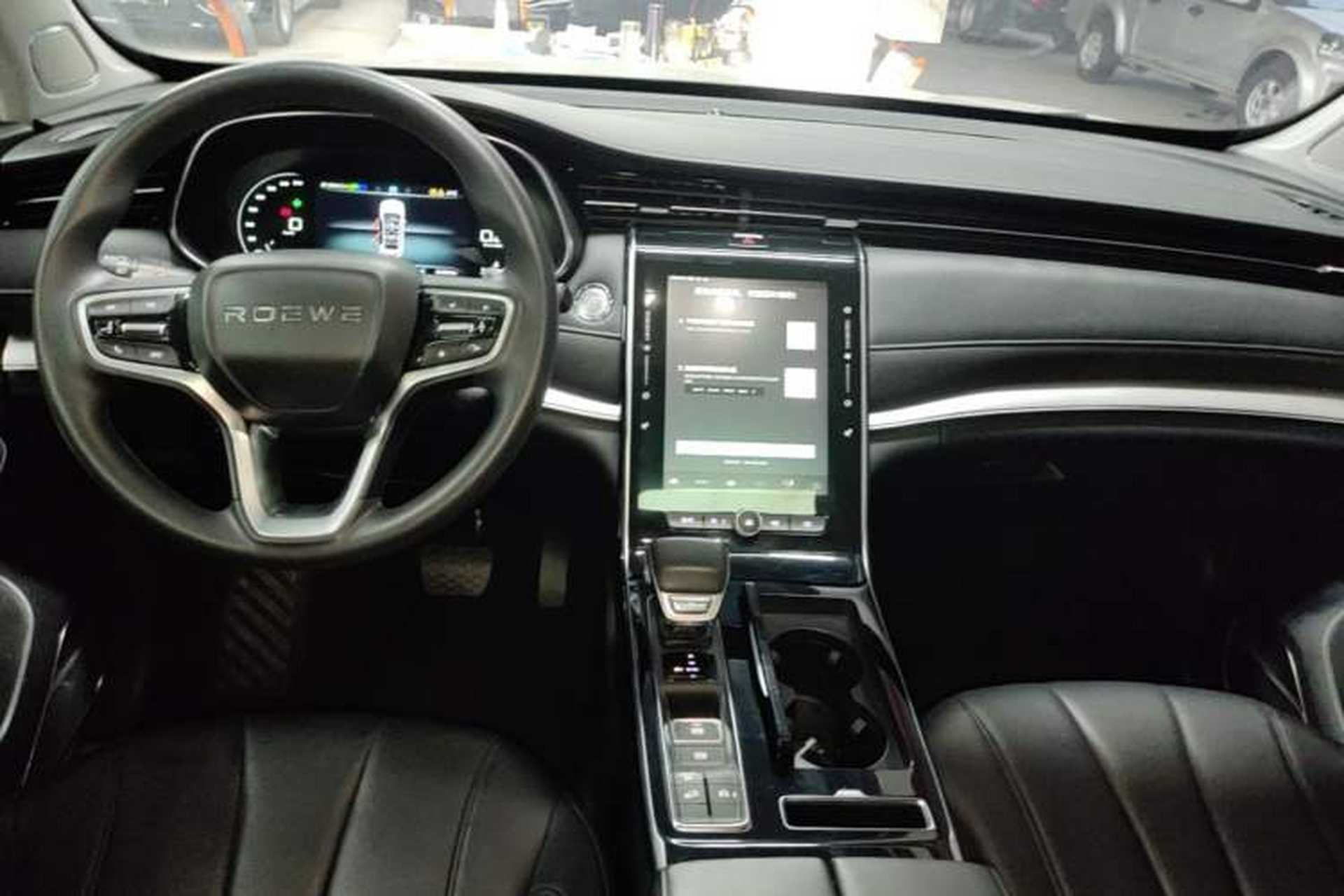 Used Roewe RX5 MAX 2021 Supreme Series 400TGI Automatic Luxury Cabin Edition Center Console