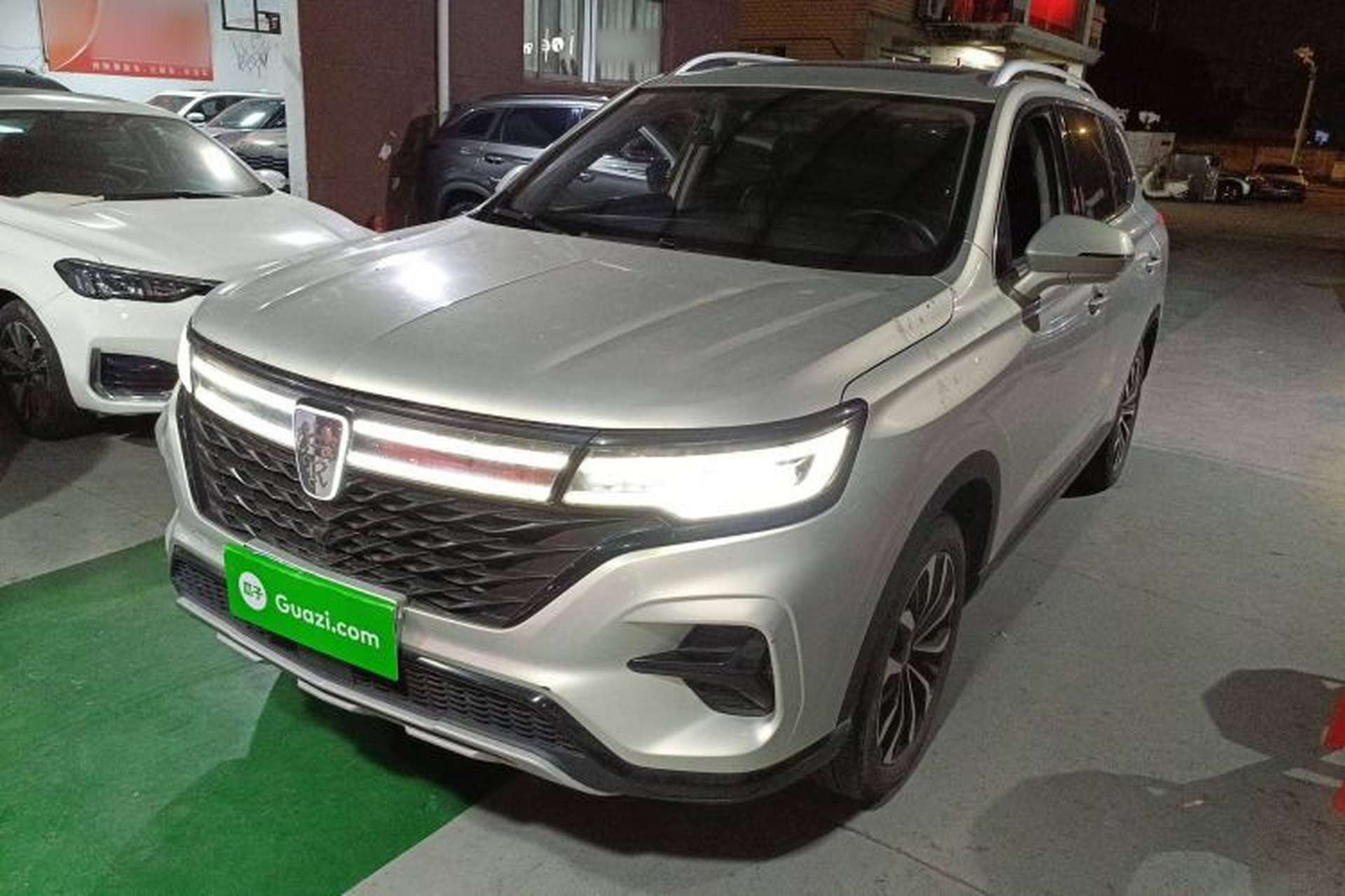 Used Roewe RX5 MAX 2021 Supreme Series 300TGI Automatic Luxury Cabin Edition Front Left 45 Deg
