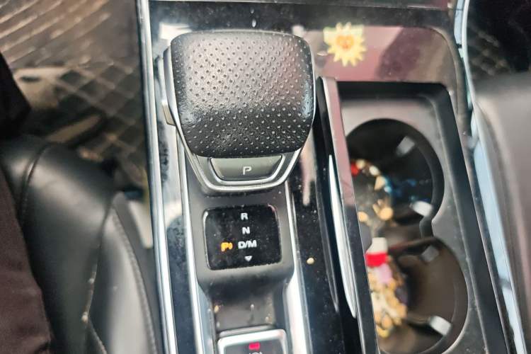 Used Roewe RX5 MAX 2021 Supreme Series 300TGI Automatic Smart Cabin Prestige Edition Gear Lever