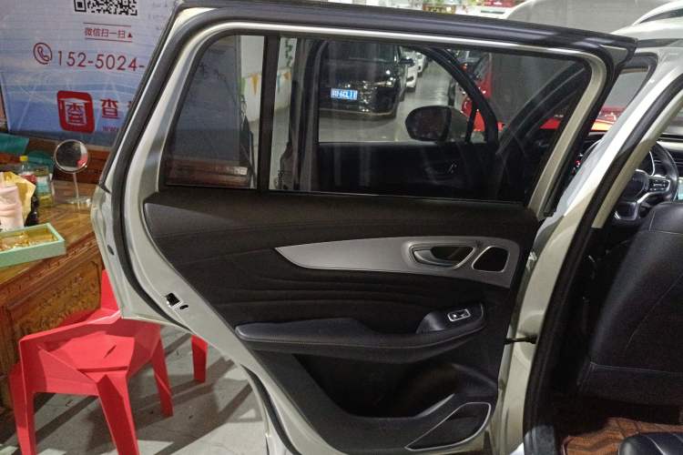 Used Roewe RX5 MAX 2021 Supreme Series 300TGI Automatic Luxury Cabin Edition Left Rear Door Interior