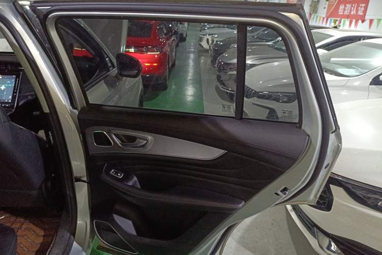Used Roewe RX5 MAX 2021 Supreme Series 300TGI Automatic Luxury Cabin Edition Right Rear Door Interior