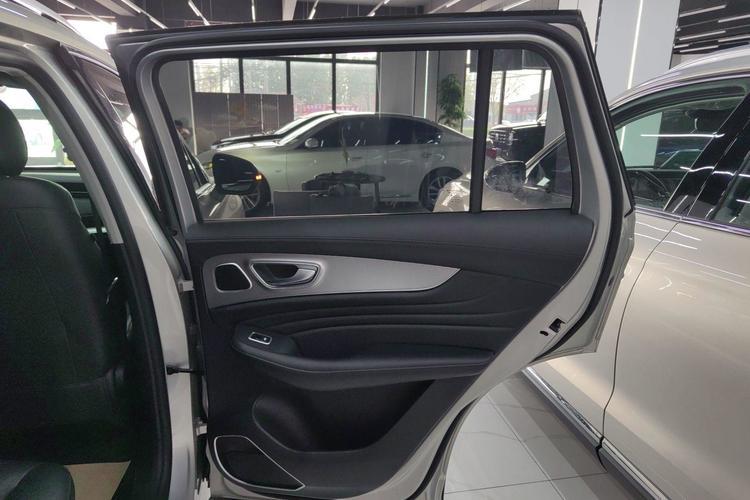 Used Roewe RX5 MAX 2021 Supreme Series 400TGI Automatic Luxury Cabin Edition Right Rear Door Interior