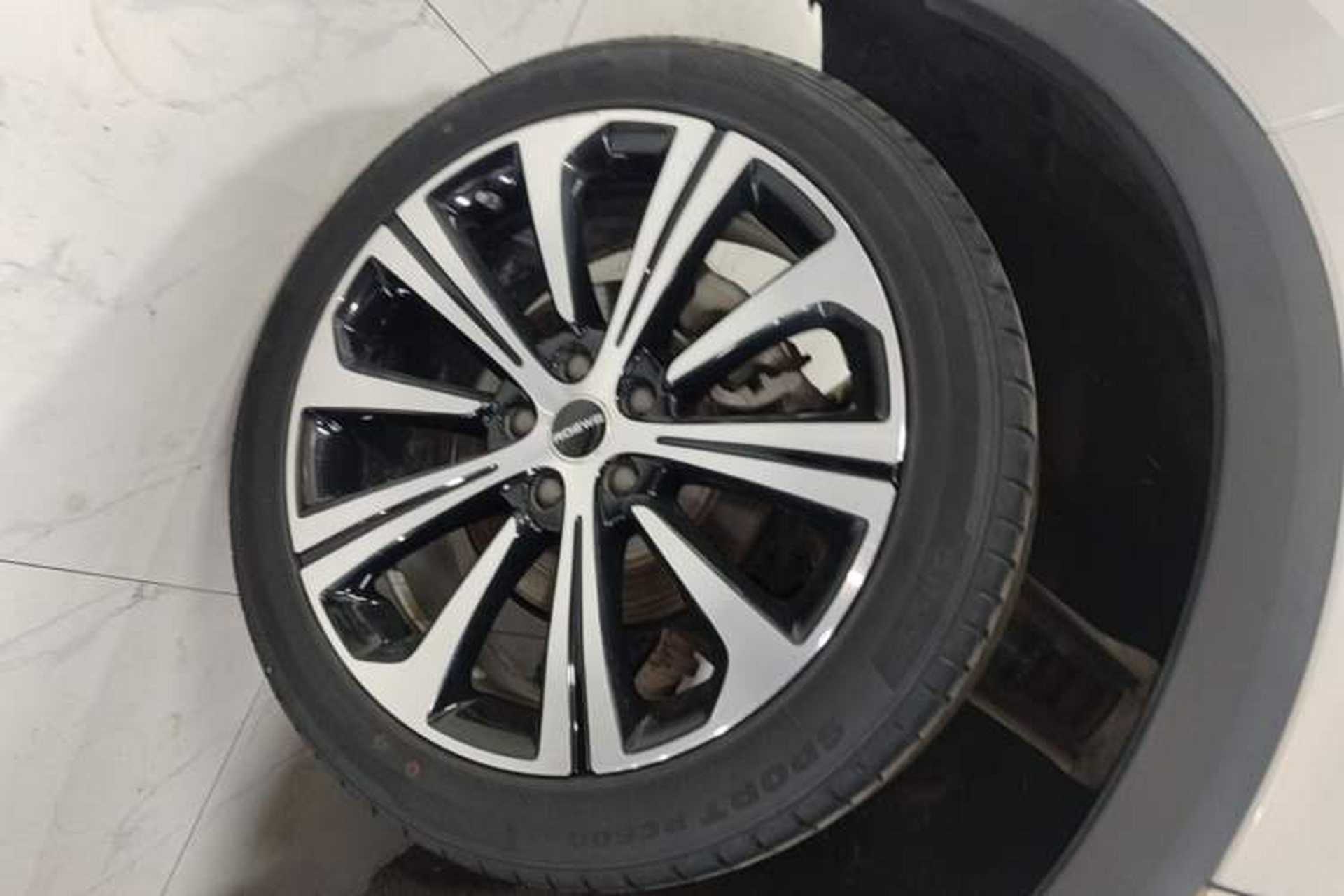 Used Roewe RX5 MAX 2021 Supreme Series 400TGI Automatic Luxury Cabin Edition Right Rear Wheel Hub