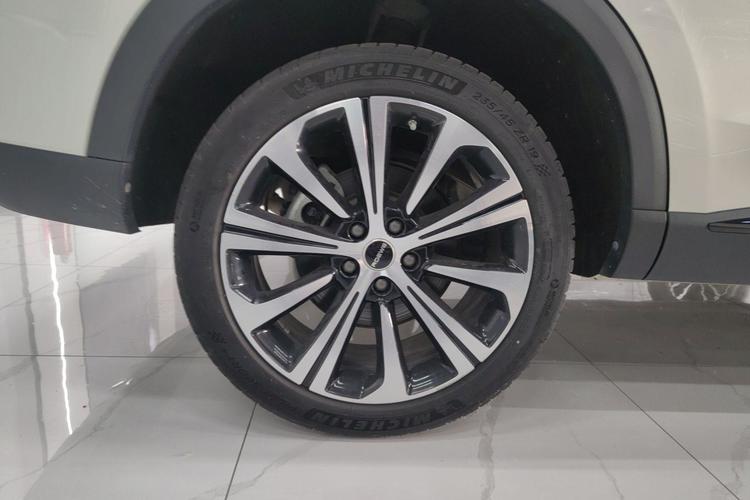 Used Roewe RX5 MAX 2021 Supreme Series 400TGI Automatic Luxury Cabin Edition Right Rear Wheel Hub