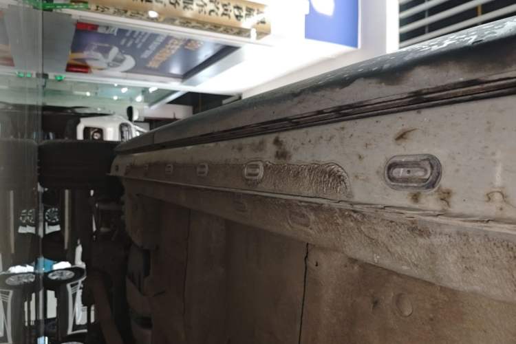 Used Roewe RX5 MAX 2021 Supreme Series 300TGI Automatic Luxury Cabin Edition Right Side Sill