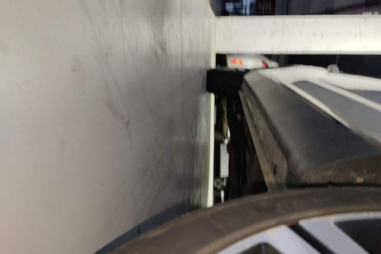 Used Roewe RX5 MAX 2021 Supreme Series 400TGI Automatic Luxury Cabin Edition Right Side Sill