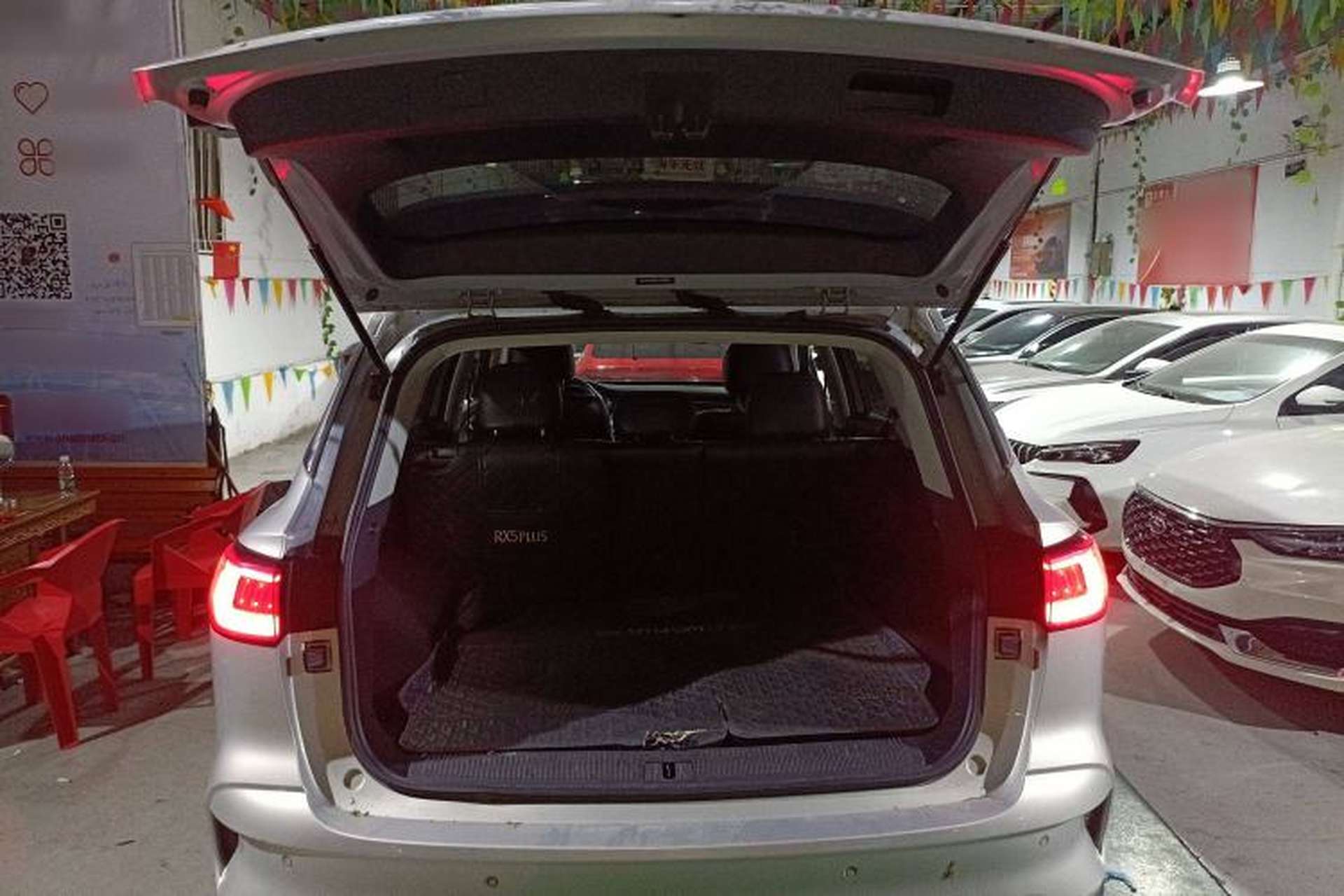 Used Roewe RX5 MAX 2021 Supreme Series 300TGI Automatic Luxury Cabin Edition Trunk