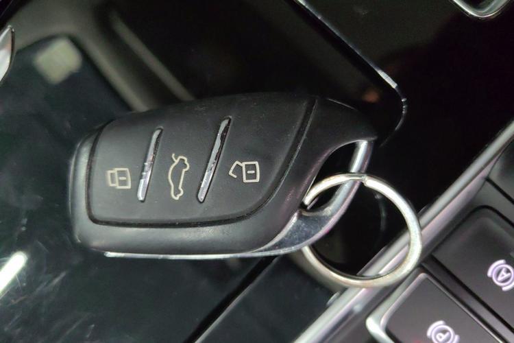 Used Roewe RX5 MAX 2021 Supreme Series 400TGI Automatic Luxury Cabin Edition Vehicle Key