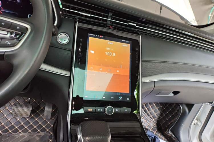 Used Roewe RX5 MAX 2021 Supreme Series 400TGI Automatic Luxury Cabin Edition Audio And AC Panel