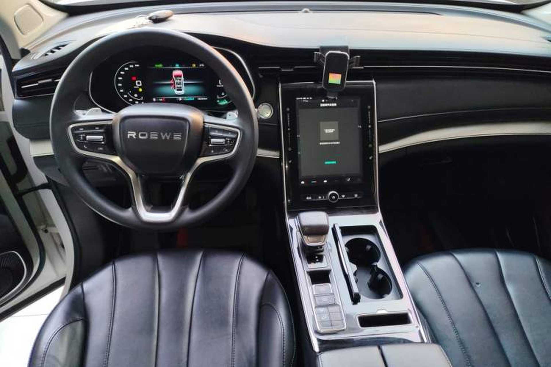 Used Roewe RX5 MAX 2021 Supreme Series 300TGI Automatic Luxury Cabin Edition Center Console