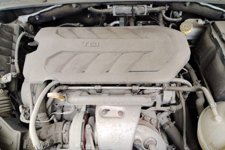 Used Roewe RX5 MAX 2021 Supreme Series 400TGI Automatic Smart Cabin Prestige Edition Engine Bay