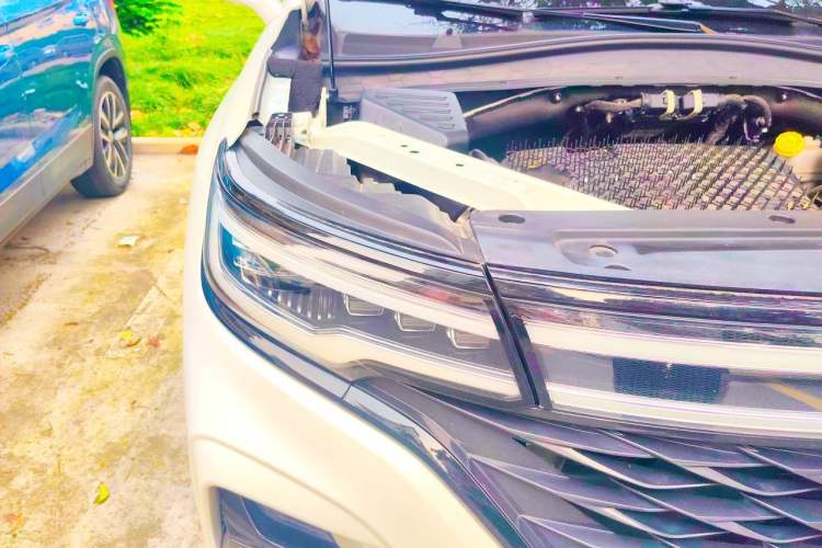 Used Roewe RX5 MAX 2021 Supreme Series 300TGI Automatic Luxury Cabin Edition Engine Bay Right