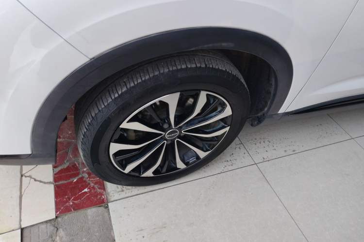 Used Roewe RX5 MAX 2021 Supreme Series 300TGI Automatic Luxury Cabin Edition Exterior 4