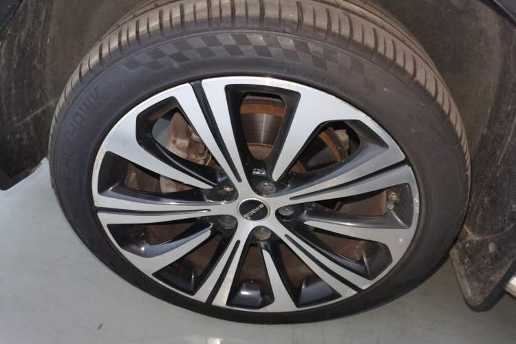Used Roewe RX5 MAX 2021 Supreme Series 400TGI Automatic Luxury Cabin Edition Exterior 7