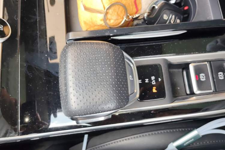 Used Roewe RX5 MAX 2021 Supreme Series 400TGI Automatic Smart Cabin Prestige Edition Gear Lever