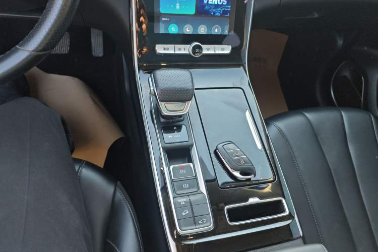 Used Roewe RX5 MAX 2021 Supreme Series 300TGI Automatic Smart Cabin Edition Gear Lever