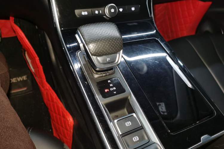 Used Roewe RX5 MAX 2021 Supreme Series 400TGI Automatic Luxury Cabin Edition Gear Lever