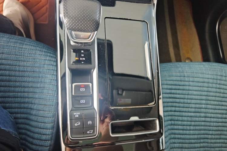 Used Roewe RX5 MAX 2021 Supreme Series 400TGI Automatic Smart Cabin Prestige Edition Gear Lever