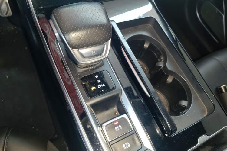 Used Roewe RX5 MAX 2021 Supreme Series 300TGI Automatic Smart Cabin Prestige Edition Gear Lever
