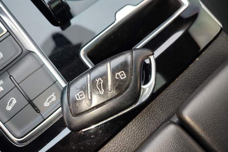 Used Roewe RX5 MAX 2021 Supreme Series 300TGI Automatic Smart Cabin Edition Interior 1