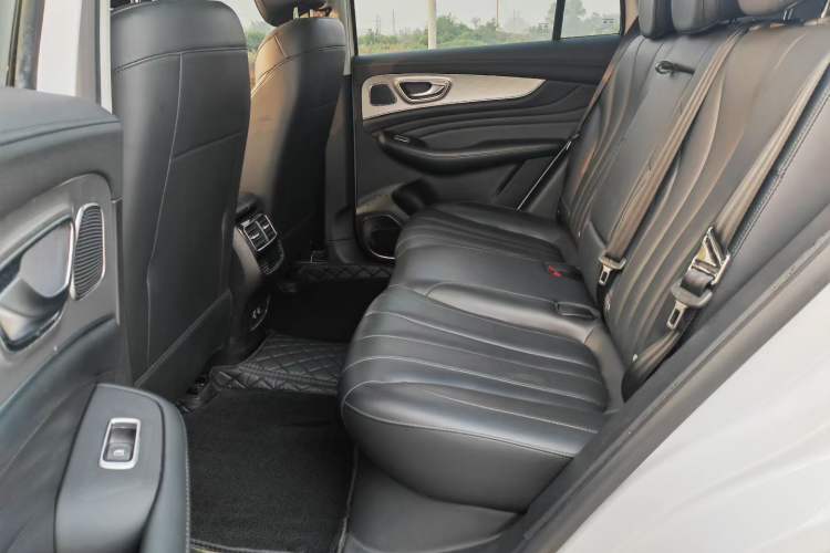 Used Roewe RX5 MAX 2021 Supreme Series 300TGI Automatic Luxury Cabin Edition Interior 3
