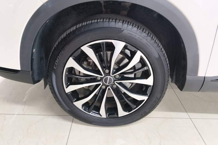 Used Roewe RX5 MAX 2021 Supreme Series 300TGI Automatic Luxury Cabin Edition Left Front Wheel Hub