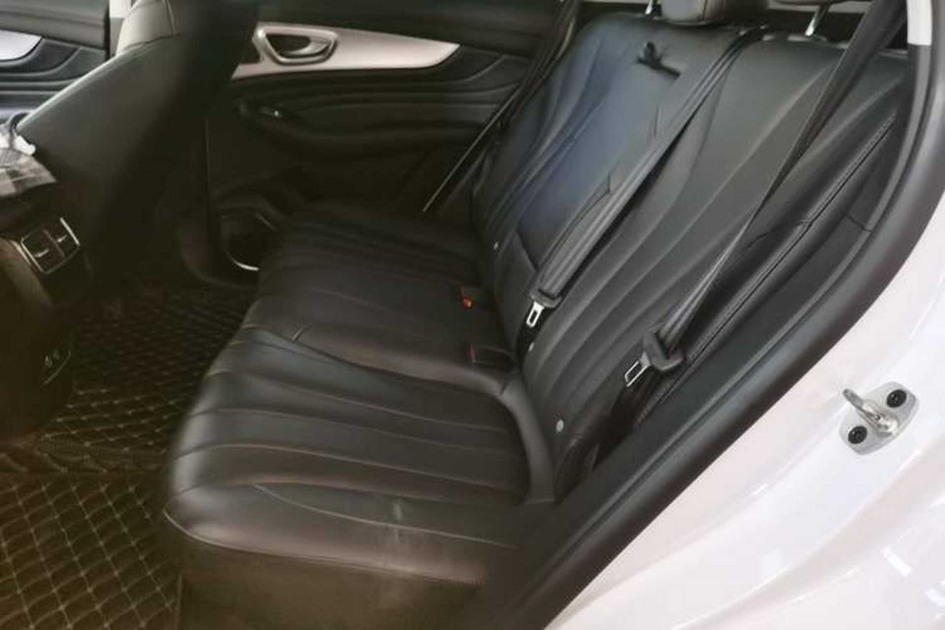 Used Roewe RX5 MAX 2021 Supreme Series 300TGI Automatic Luxury Cabin Edition Left Rear Seat