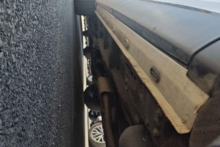 Used Roewe RX5 MAX 2021 Supreme Series 300TGI Automatic Smart Cabin Edition Left Side Sill