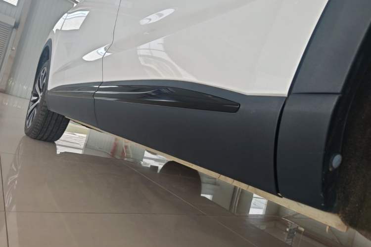 Used Roewe RX5 MAX 2021 Supreme Series 400TGI Automatic Smart Cabin Prestige Edition Left Side Sill