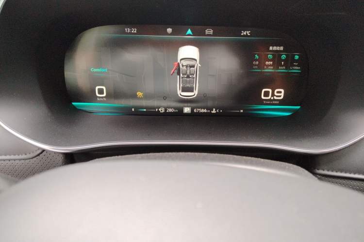 Used Roewe RX5 MAX 2021 Supreme Series 400TGI Automatic Smart Cabin Prestige Edition Odometer Close Up