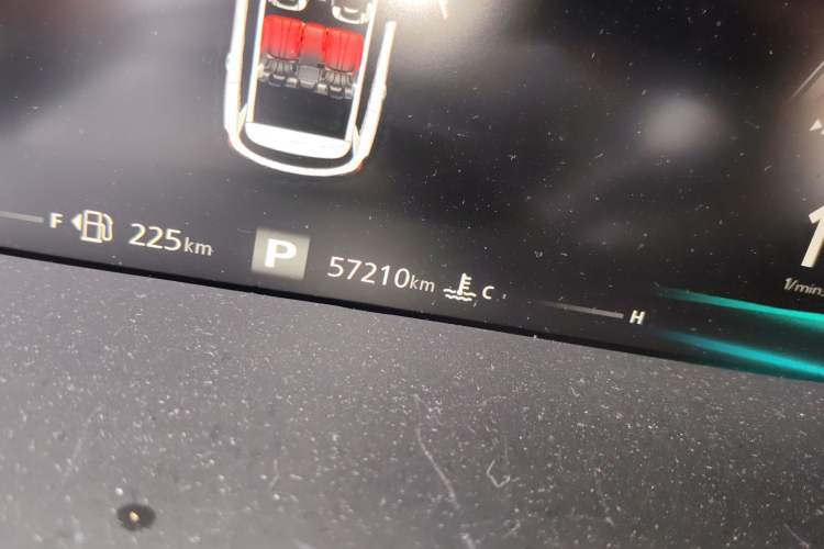 Used Roewe RX5 MAX 2021 Supreme Series 400TGI Automatic Smart Cabin Prestige Edition Odometer Close Up