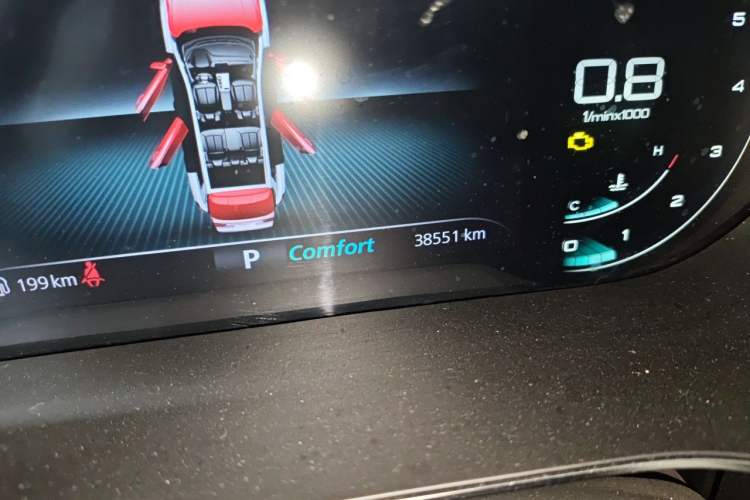 Used Roewe RX5 MAX 2021 Supreme Series 400TGI Automatic Luxury Cabin Edition Odometer Close Up