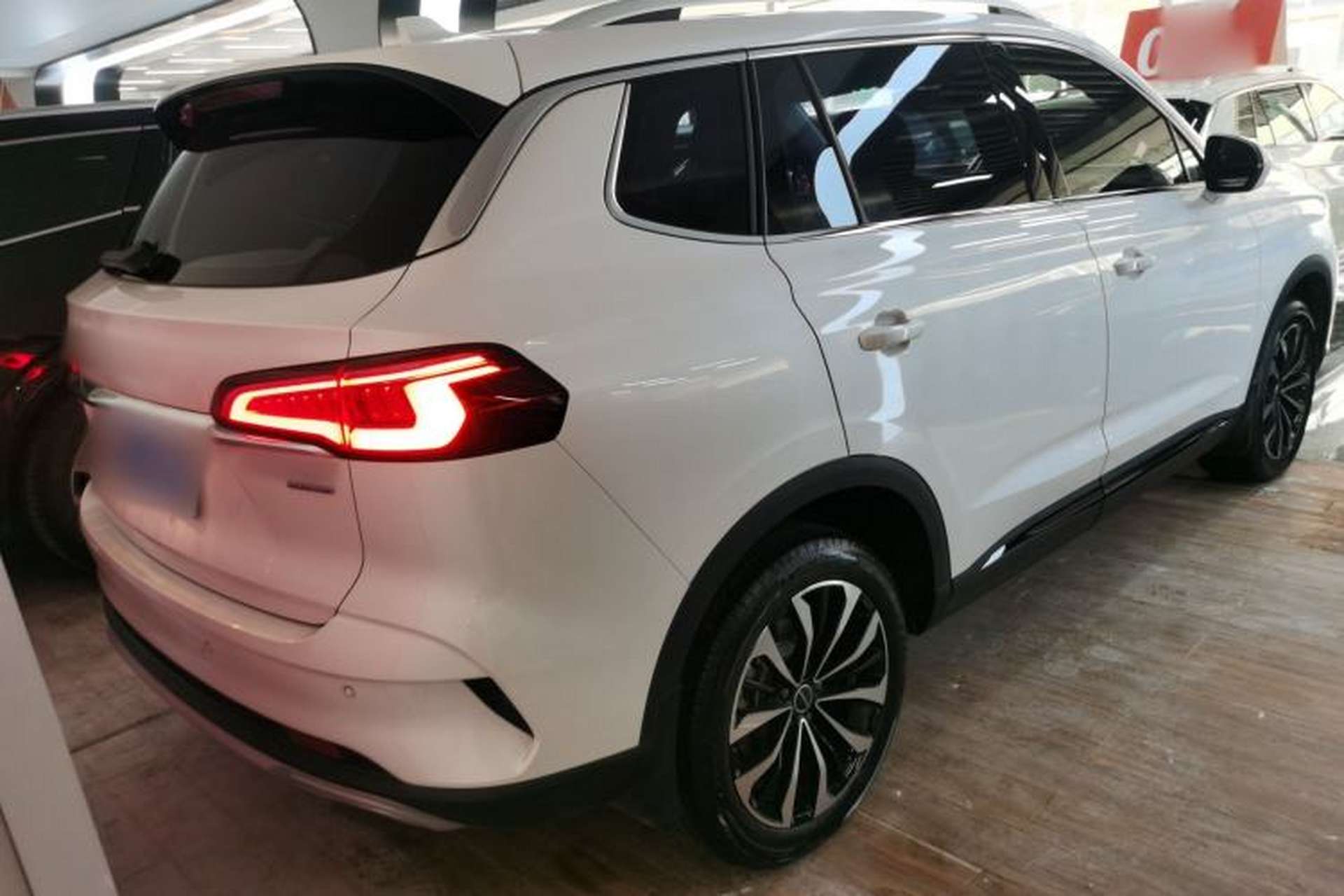 Used Roewe RX5 MAX 2021 Supreme Series 300TGI Automatic Luxury Cabin Edition Rear Right 45 Deg