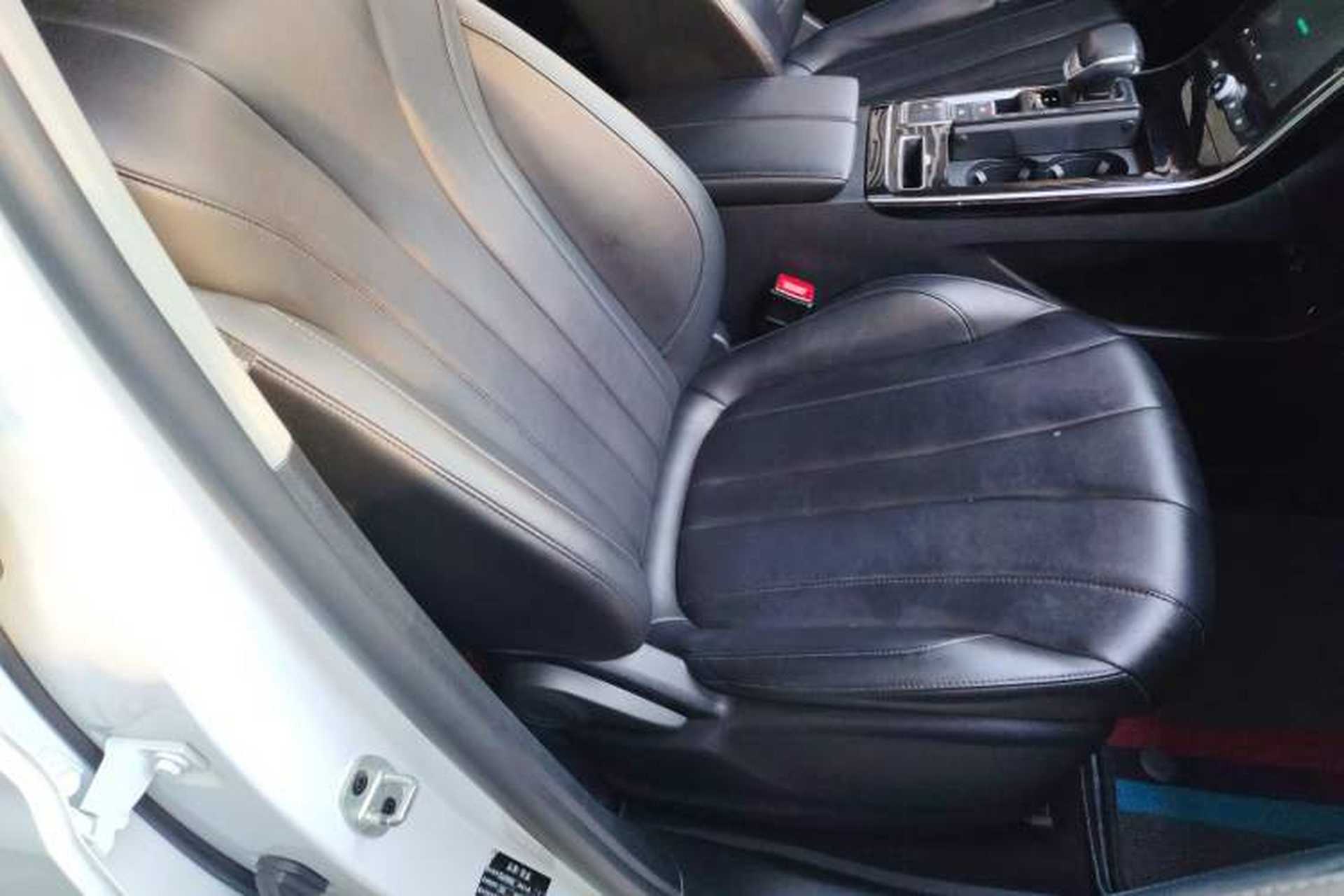 Used Roewe RX5 MAX 2021 Supreme Series 300TGI Automatic Luxury Cabin Edition Right Front Seat