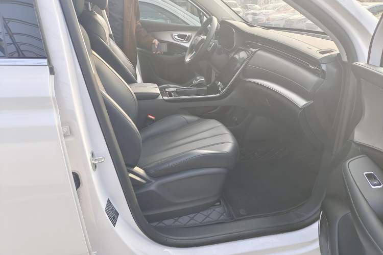 Used Roewe RX5 MAX 2021 Supreme Series 300TGI Automatic Luxury Cabin Edition Right Front Seat
