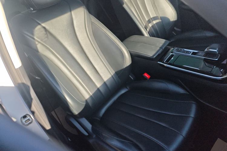 Used Roewe RX5 MAX 2021 Supreme Series 300TGI Automatic Smart Cabin Edition Right Front Seat