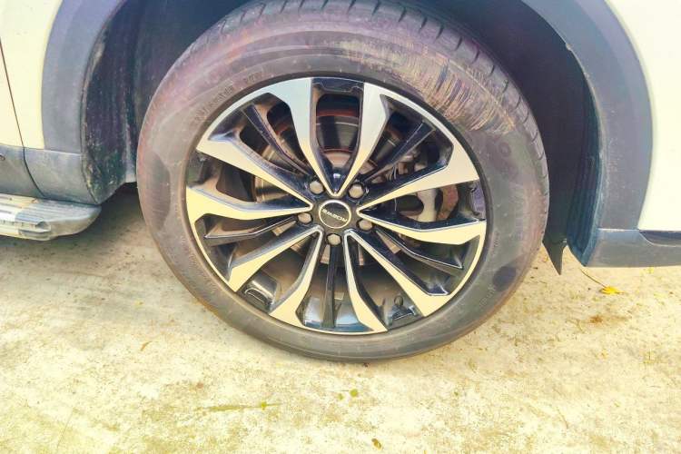 Used Roewe RX5 MAX 2021 Supreme Series 300TGI Automatic Luxury Cabin Edition Right Front Wheel Hub