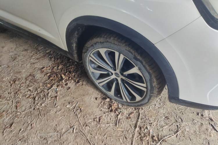 Used Roewe RX5 MAX 2021 Supreme Series 400TGI Automatic Luxury Cabin Edition Right Front Wheel Hub