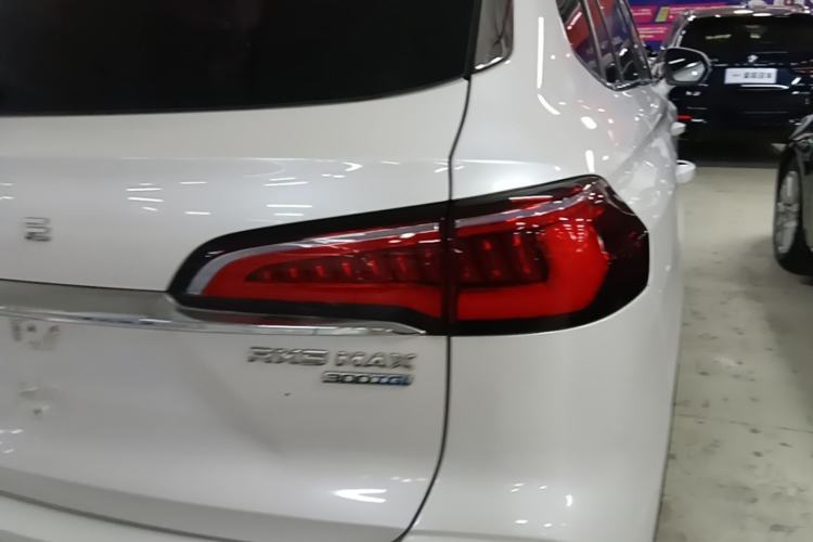 Used Roewe RX5 MAX 2021 Supreme Series 300TGI Automatic Luxury Cabin Edition Right Rear Taillight