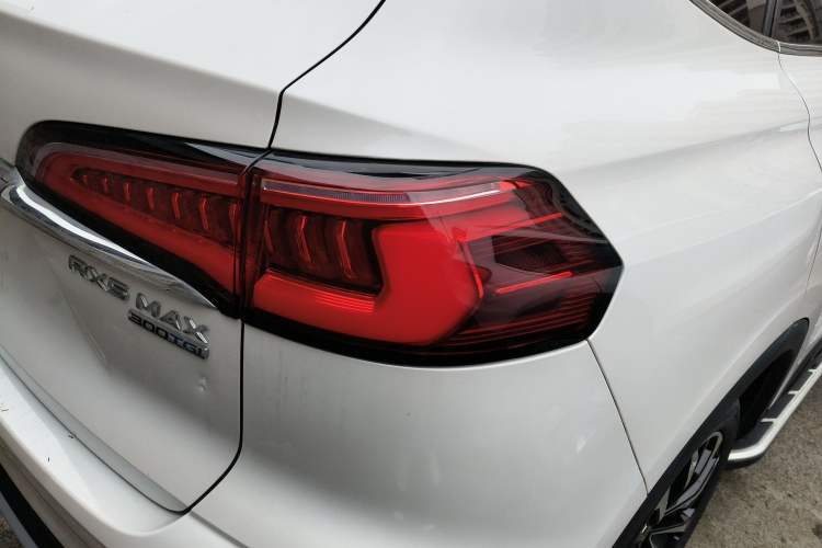 Used Roewe RX5 MAX 2021 Supreme Series 300TGI Automatic Luxury Cabin Edition Right Rear Taillight