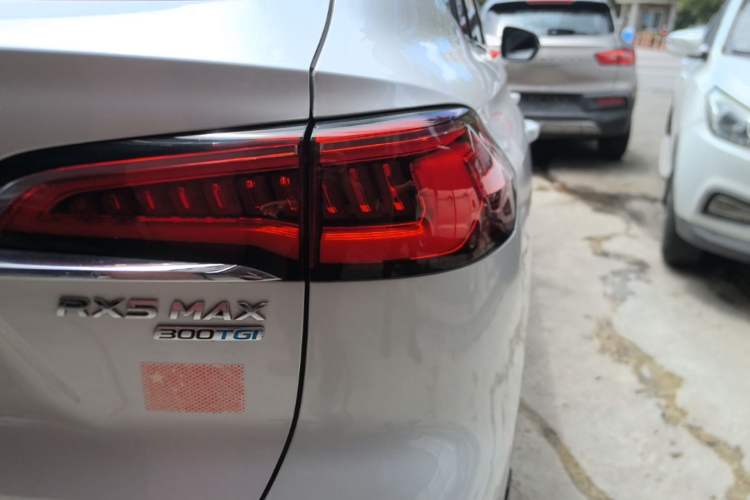Used Roewe RX5 MAX 2021 Supreme Series 300TGI Automatic Smart Cabin Edition Right Rear Taillight
