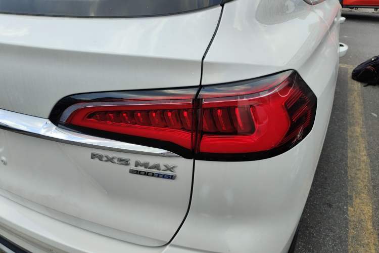 Used Roewe RX5 MAX 2021 Supreme Series 300TGI Automatic Luxury Cabin Edition Right Rear Taillight