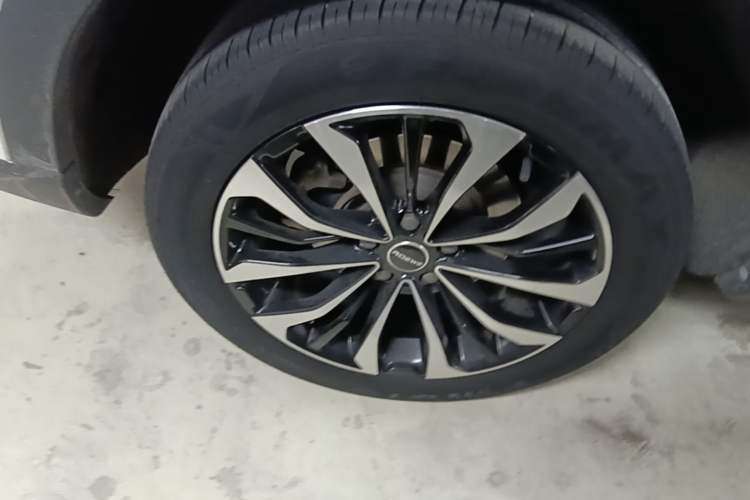 Used Roewe RX5 MAX 2021 Supreme Series 300TGI Automatic Luxury Cabin Edition Right Rear Wheel Hub