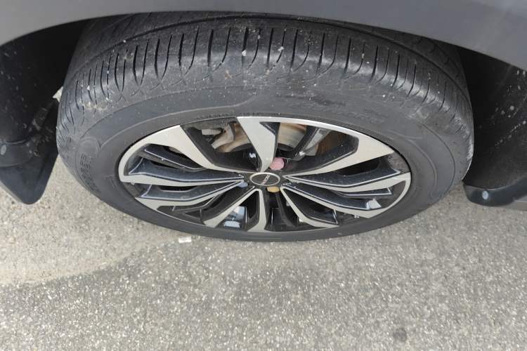 Used Roewe RX5 MAX 2021 Supreme Series 300TGI Automatic Luxury Cabin Edition Right Rear Wheel Hub