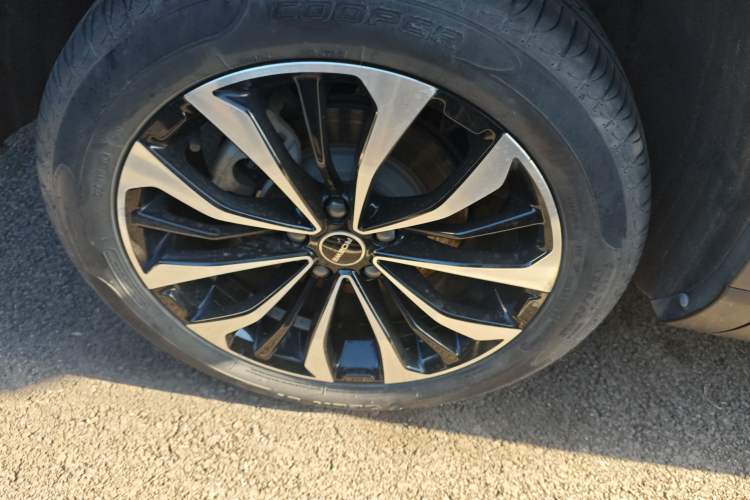 Used Roewe RX5 MAX 2021 Supreme Series 300TGI Automatic Smart Cabin Edition Right Rear Wheel Hub