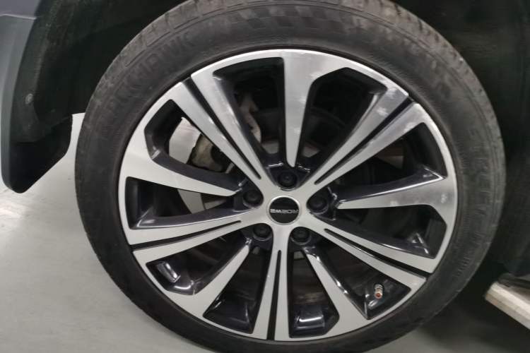 Used Roewe RX5 MAX 2021 Supreme Series 400TGI Automatic Luxury Cabin Edition Right Rear Wheel Hub