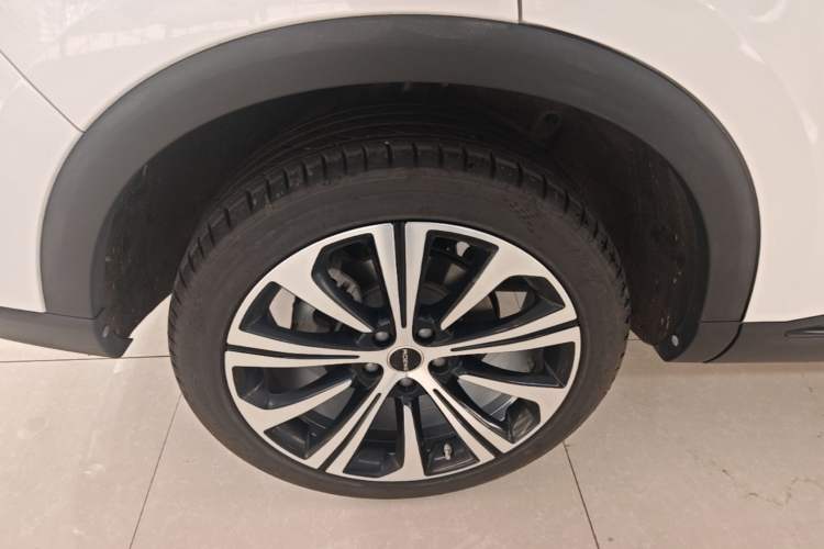 Used Roewe RX5 MAX 2021 Supreme Series 400TGI Automatic Smart Cabin Prestige Edition Right Rear Wheel Hub