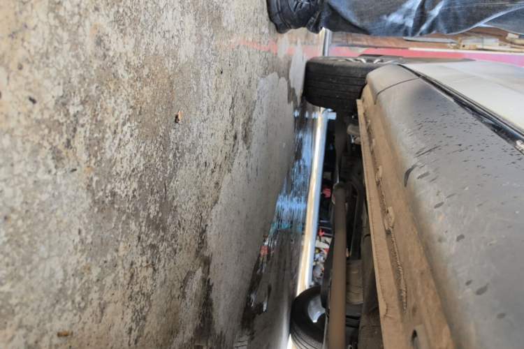 Used Roewe RX5 MAX 2021 Supreme Series 300TGI Automatic Smart Cabin Edition Right Side Sill