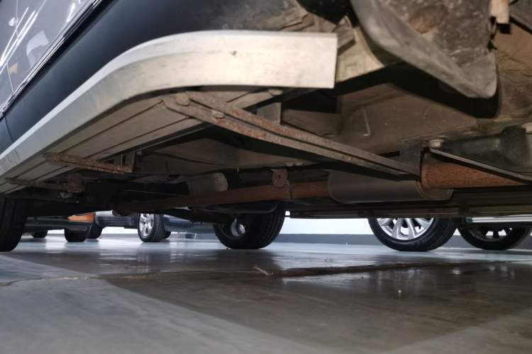 Used Roewe RX5 MAX 2021 Supreme Series 400TGI Automatic Luxury Cabin Edition Right Side Sill